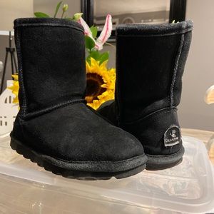 Girls size 13 Bearpaws